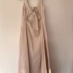 Chic Backless Beige Dress